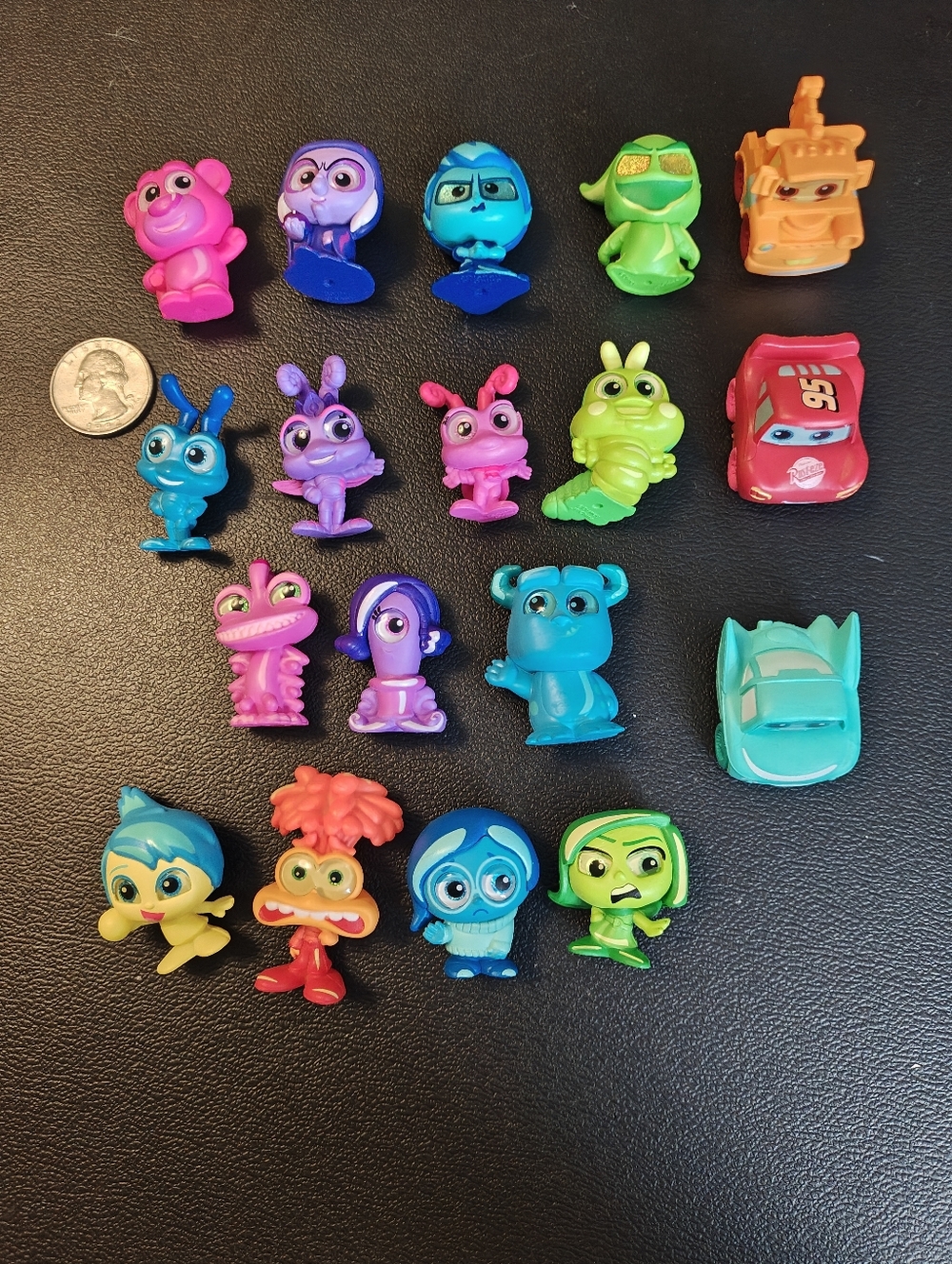 Disney Doorables Neon Pop Lot